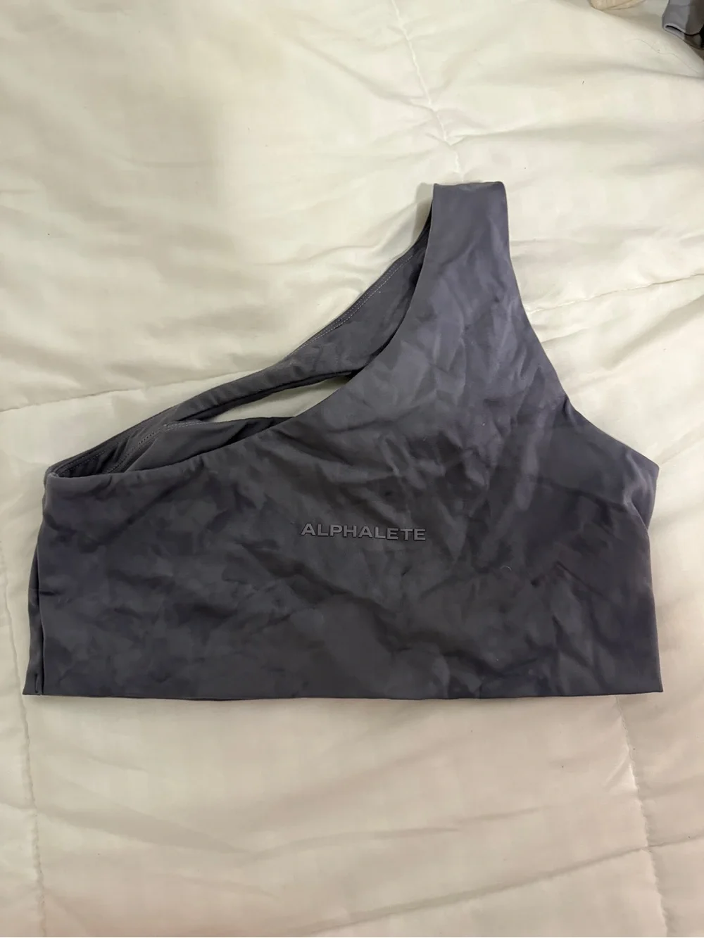 Alphalete One-Shoulder Sports Bra in Charcoal